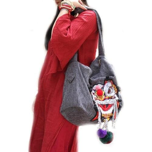 Original Chinese Style Lion Embroidered Bags Cotton Linen Cloth Bag Large Size Women Shoulder Bag Casual Women Messenger Bags