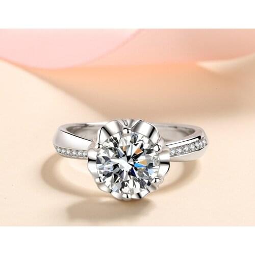 Inbeaut 925 Silver Excellent Cut 1 ct D Color Pass Diamond Test Moissanite Plum Blossom Ring 18K White Gold Plated Wedding Rings