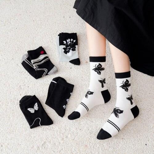 2020 Autumn/winter New Personalized Black White Butterfly Lady Middle Stocking Fashion Student Socks Trend 3 or 5 Pairs / Pack