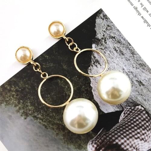 Fashion Long Imitation Pearl Pendant Earrings Temperament Exaggerated Eardrop Personality Accessories Anti Allergy Earrings 2021