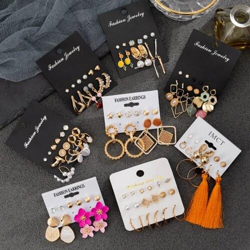 Womens Earrings Set Pearl Earrings For Women Bohemian Fashion Jewelry 2021 Trendy Geometric Crystal Heart Stud Earrings