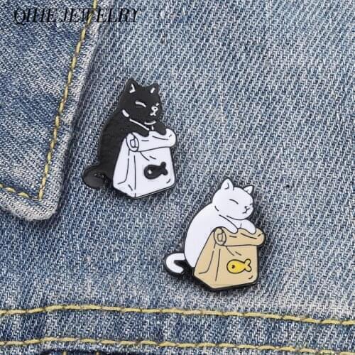 Cat and Fish Enamel Pin Black White Kitty Food Badges Brooches for Cat Lover Animal Jewelry Bag Hat Backpack Accessories