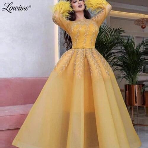 Robe De Soiree 2020 Ball Gown Prom Dresses Feather Islamic Long Sleeves Evening Dress Dubai Party Gown For Women Middle East