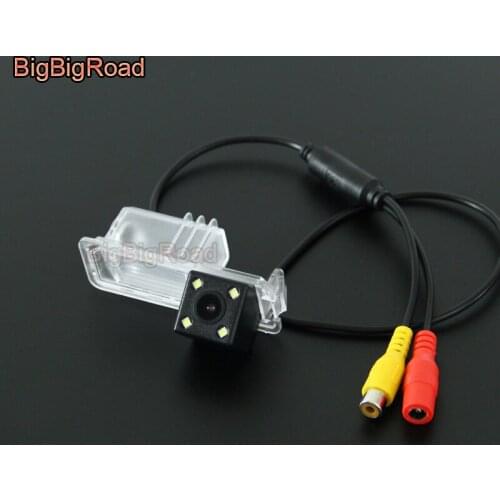 BigBigRoad For Volkswagen new Magotan new Bora Car Rear View Reverse Backup Camera Night Vision parking camera RCA connector