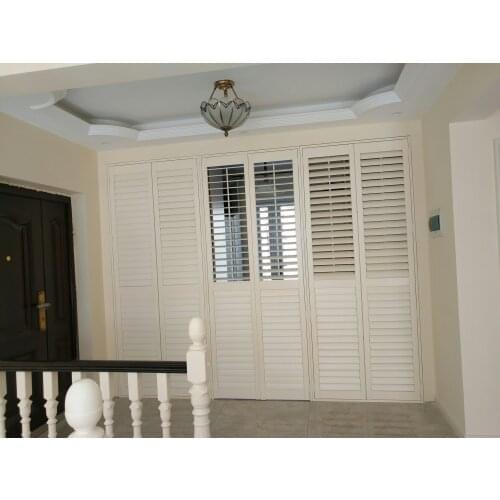 Customized Wholesale Painted White Interior Wood Plantation Shutter