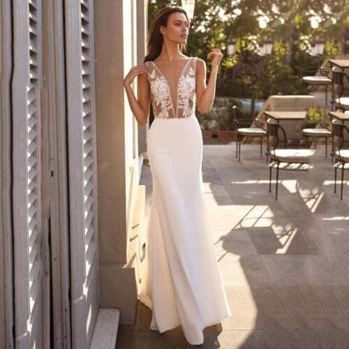 Vintage Simple Wedding Dresses Deep V-neck Mermaid Sleeveless 3D Flower Backless Bride Gowns Chiffon Lace Floor Length Open Back