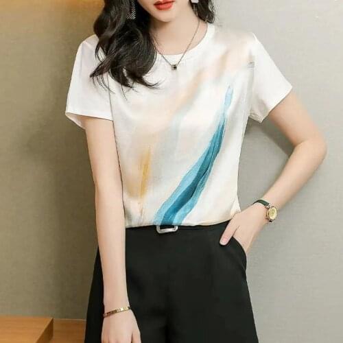 2021 Girls Luxury Sexy Print Shiny Satin Silk Tshirt Women Harajuku Short Sleeve T-Shirt Woman Casual Female Summer Fashion Top