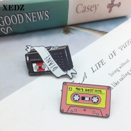 XEDZ vintage recorder CD tape brooch pop letter ribbon DIANE screw 90s player broadcast badge backpack lapel pin jewelry gift