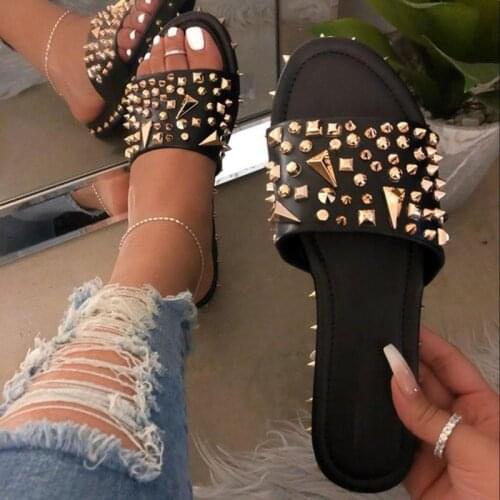 Women Sandals slippers Ladies Summer crystal Shoes femmes sandales Black Rivet Flat Serpentine Sandalias sandalias mujer 2021