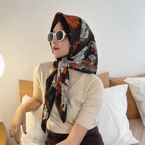 2020 Luxury Brand New Spring Summer Silk Scarf Air Conditioning Long Trend Shawl Sunscreen Shawl Printing Soft scarves women