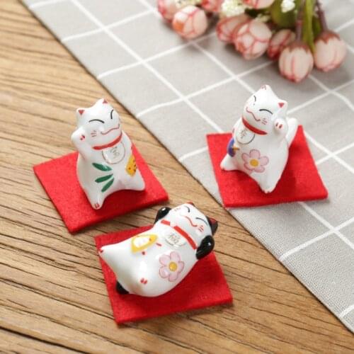 1PCS Ceramic Chopstick Holder Lucky Cat With Red Cloth Shou Bao Fu For DIY Home Dining Table Accessories Supplies