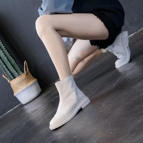 Spring/fall womens Martens go with mid-cylinder flat ankle boots