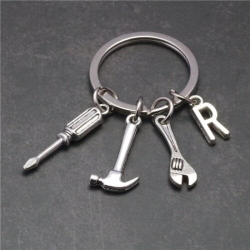 2018 26 Letter A-Z Creative Tool Style Wrench Spanner Key Chain Car Keyring Metal Keychain Fathers Gifts Llaveros