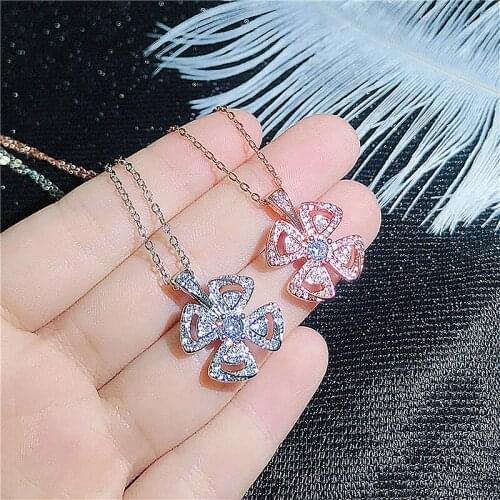 Sparkling Cubic Zirconia Clover Leaf Pendant Necklace Women Jewelry 2021 Trendy Silver Plated Clavicle Necklaces Lady Bijou