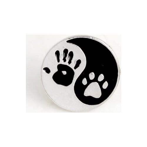 Tai Chi pin Black and White Round brooches Ying yang hand print and dog paw pins denim backpack bag Badges Gift for friend kids