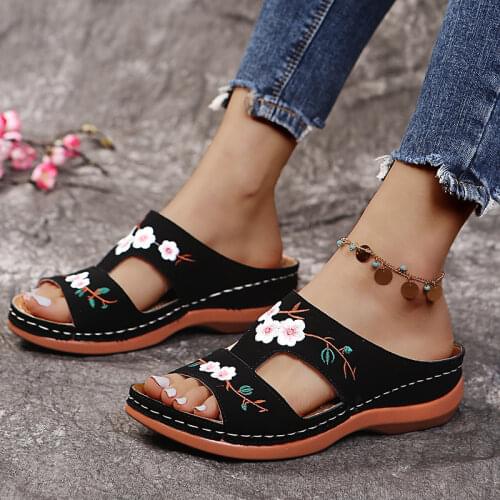 Fashion Embroider Soft Slippers Women Summer Open Toe Flock Comfort Beach Shoes Mujer 2021 Outdoor Thick Bottom Slippers