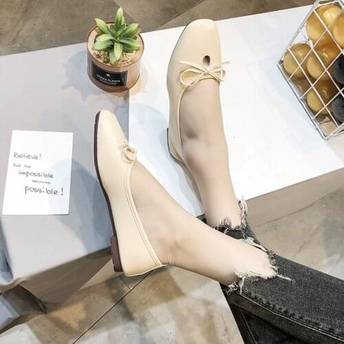 2020 Womens Round Head Version of Flat Shoes Trend Soft Wild Shoes Bow Sweet Cute Flat Womens Wedding Shoes U19-13