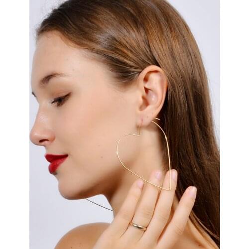 New Womens Jewelry, Exaggerated Personality, Sexy Trendy Female Earrings, Five-pointed Star, Peach Heart and Hollow Earrings