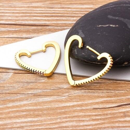 2021 New Design Women Elegant Heart Hoop Colorful Earrings Copper Zircon Circle Earrings Jewelry Best Party Wedding Gift