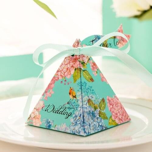 100 pcs New blue Triangular Pyramid Wedding Favors flower floral bird Candy Boxes Bomboniera Party Gift Box