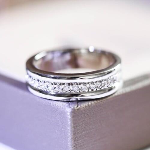 Fashion Silver Plated Cubic Zircon Crystal Band Rings for Men Women Wedding Engagement Anniversary Gift Couple Rings Jewelry