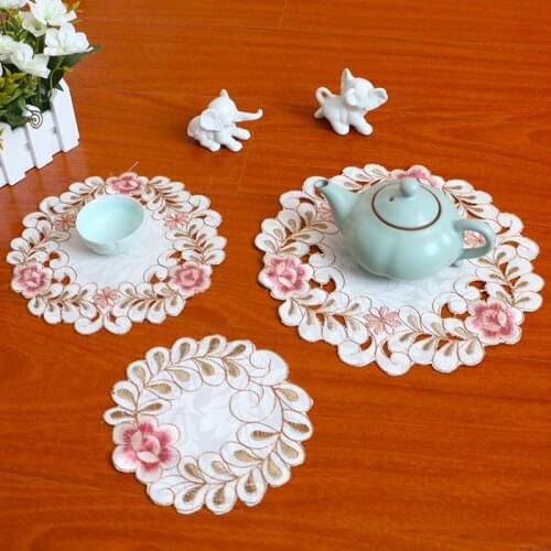 HOT round table place mat pad cloth embroidery cup holder coaster Christmas placemat mug drink doilies dining kitchen tableware