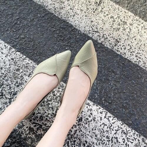 2019 autumn New Women Pumps Black High heels Lady Patent leather Thick with Autumn Pointed Single Shoes Female U14-56