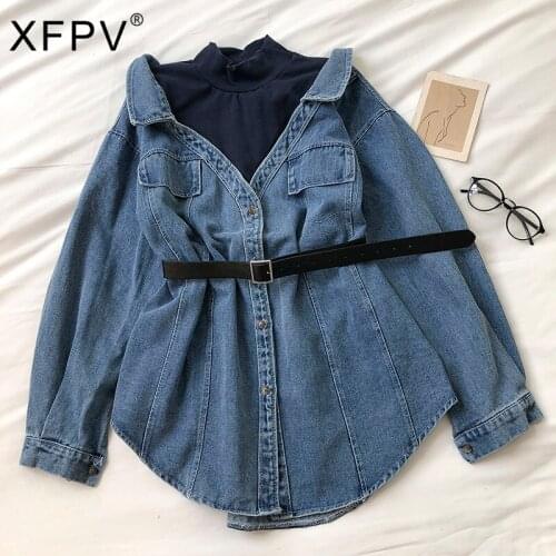 XFPV 2021 New Spring Summer Fashion Casual Stitching Stand Collar Mid Long Denim Coat Womens Fake Two Pieces Women SJ245