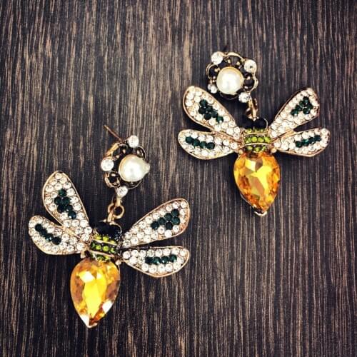Qiaose Rhinestone Bees Charm Dangle Earrings for Women Fashion Jewelry Bohemian Collection Earrings Accessories Wholesale