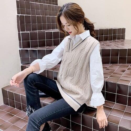 Women Sweater Vest 2020 Autumn New In Sleeveless Sweater Vintage Twist Deep V Neck Waistcoat Cable Knitted Tops Female Knitwear