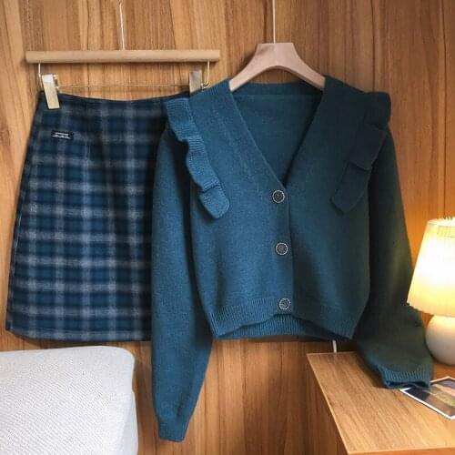 Sweater womens outer wear cardigan spring and autumn new retro loose and thin Hong Kong style v-neck sweater skirt two piece