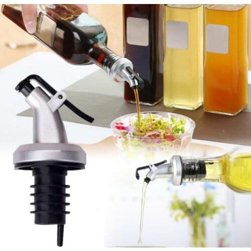 Wine Spout Pourer Kitchen Gadgets Olive Oil Soy Sauce Liquor Dispenser Rubber Cork Leak-proof Sealer Bottle Stopper Bar Tool SN