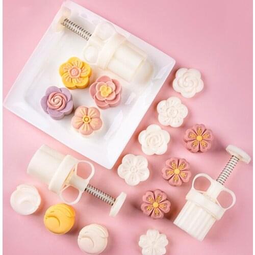 Mooncake Mold with 1/4 Stamps Cookie Cutter Hand Press Green Bean Cake Pastry Mould DIY Bakeware