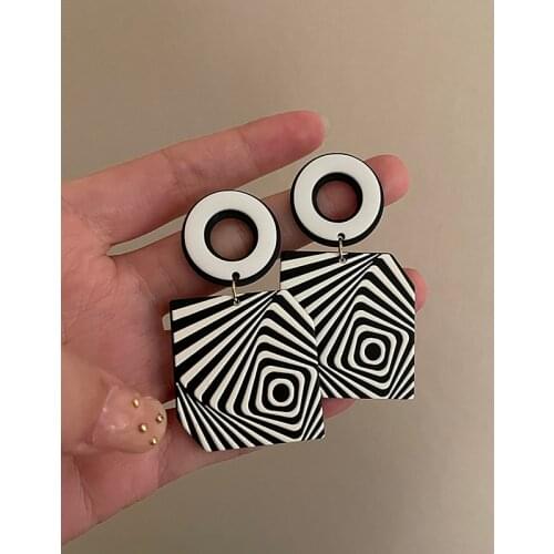 European and American Design Geometric Acrylic Simple Temperament Women Earrings