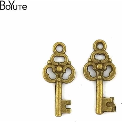 BoYuTe (100 Pieces/Lot) 23*10MM Wholesale Key Pendant Charms Diy Vintage Metal Handmade Keys Pendant Charms for Jewelry Making