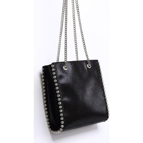 Retro Large Capacity Tote Bag Women Fashion Chain Rivet Shoulder Bags Lady Commuting Pu Leather Purses Bags Solid Color Bag Bead