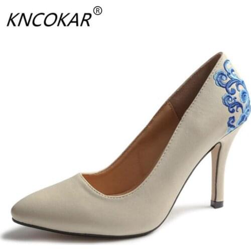 KNCOKAR The new 2018 autumn season, embroidery high-heeled shoes with pointed stilettos and ethnic style shoes for women