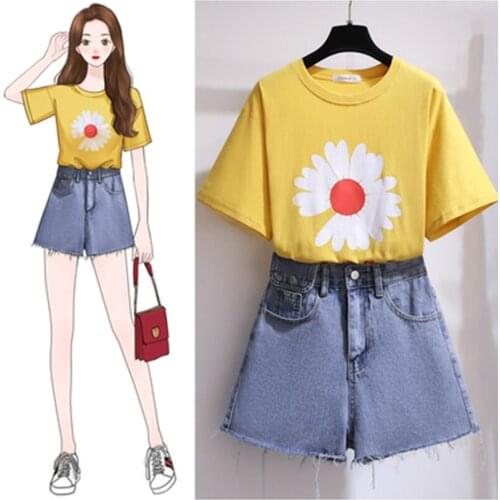 DALMAZZO 2021 Summer Fashion Students Short Sleeve Little Daisy Print T Shirt Tops + Denim Shorts 2 Pieces Pants Set for Women