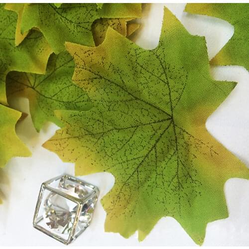 100pcs 8cm x 8cm Vivid Artificial Silk Maple Leaves For Home Wedding Party Decoration accessories Scrapbooking Fake Flower Leaf