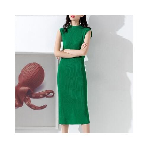 HOT SELLING Miyake fashion fold dress sleeveless O-neck solid color Back split trumpet/mermaid dress IN STOCK