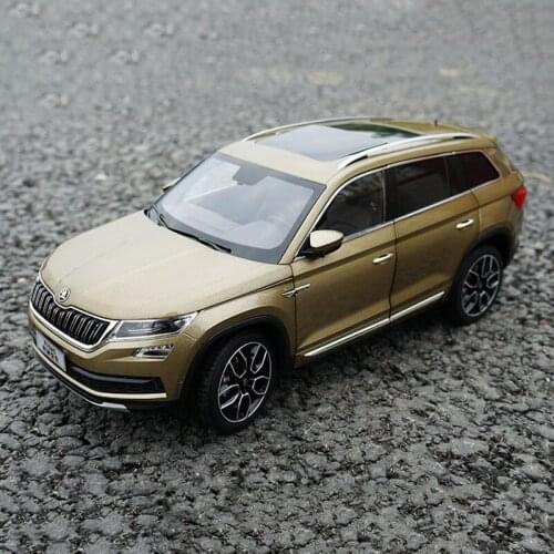 Diecast 1/18 Skoda KODIAQ Alloy Car Model Metal Hot Toy Adult Collection Static Display Limited Boys Gift Vehicle Black Boxed