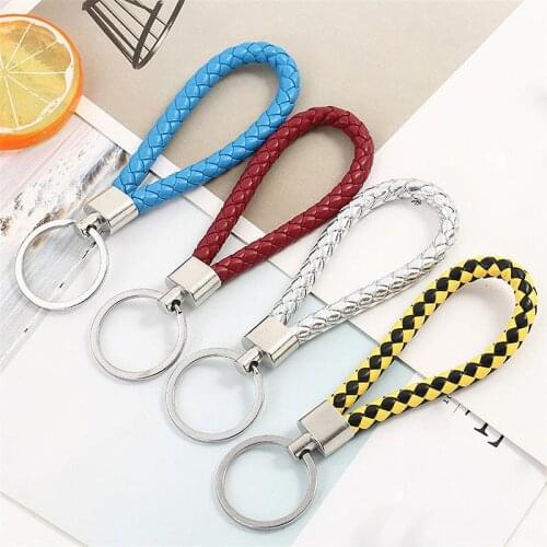 Hand Woven Leather Car KeyChain Detachable Metal Rotating Horseshoe Buckle Key Chain For Men Gift