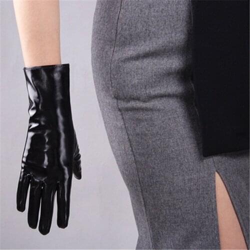 28cm Patent Leather Gloves Medium And Long Section Emulation Leather Mirror Bright Leather Bright Black Wild Basic Warm WPU94