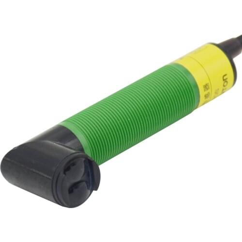 E3FN-DS500C2 NPN NC Infrared diffuse reflection photoelectric switch 0-500cm (adjustable detection range40-200cm)