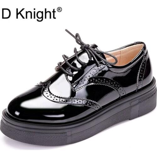 British Patent Leather Oxford Shoes For Woman Carved Soft Bottom Flat Platform Womens Brogues Shoes Big Size 33-43 Creeper Lady
