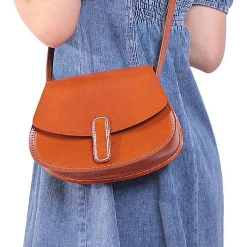 Women New Fashion Genuine Leather Vintage Cute Saddle Bag Concise Shoulder Bag Personality Crossbody Bag Shell Bag Office Daily