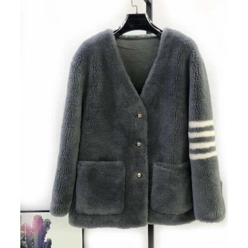 Casual Winter Style Coat Women 2021 New Short Clothes Real Wool V-Neck Collar Warm Jacket Big Pockets Female Overcoat Fn0084