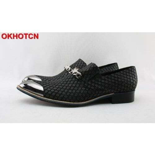 Embossed Cow Leather Mens Shoes Black Metal Pointed Toe Business Shoes Five-pointed Star Chain Fashion Dress Shoes New Arrivals