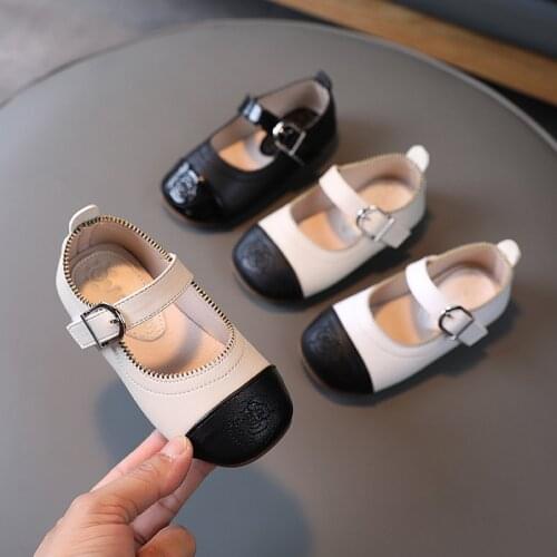2021 Spring and Autumn New Korean Baby Girls Black And White Stitched Leather Shoes Childrens Soft Sole Casual Flats 1 to 6 Y