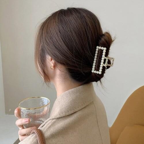 2021 New Women Vintage Pearls Hair Claws Sweet Hair Clips Hairstyle Makeup Headband Back Head Hairpin Hair Accessories Headwear